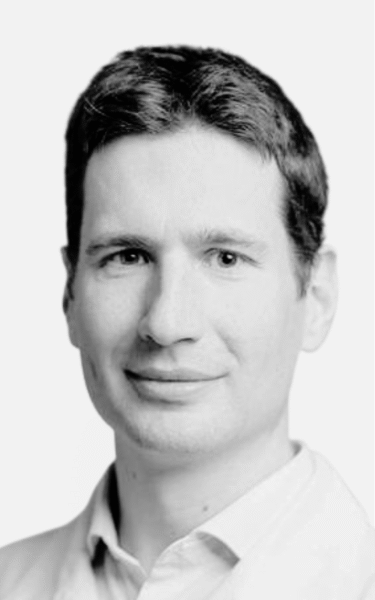 Dr. Dávid Korda