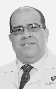 Dr. Héctor Tapia